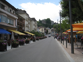 Thonnon-marina-street_copy